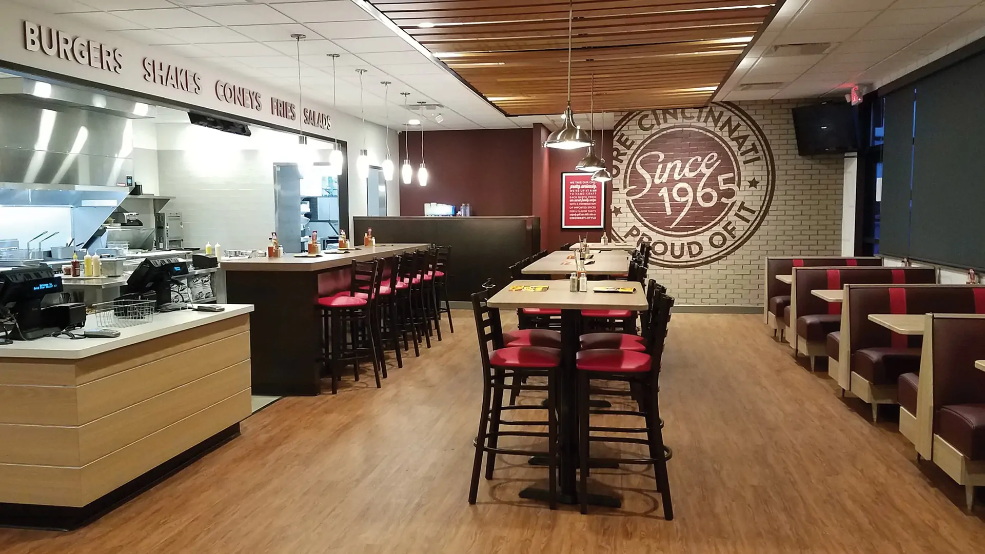 Gold Star Chili interior